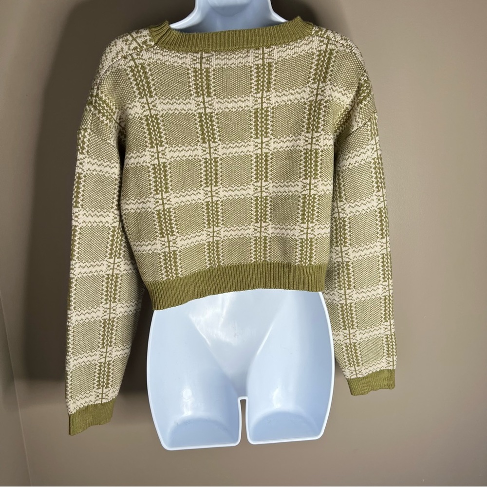 Lulu's crop pullover sweater - green plaid - Picture 7 of 8